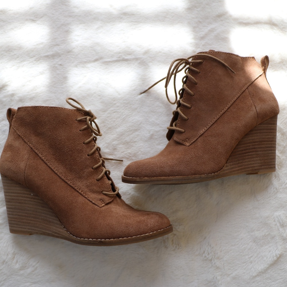 Lucky Wedge boots